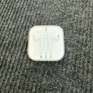 Apple EarPods wired with 3.5mm Plug